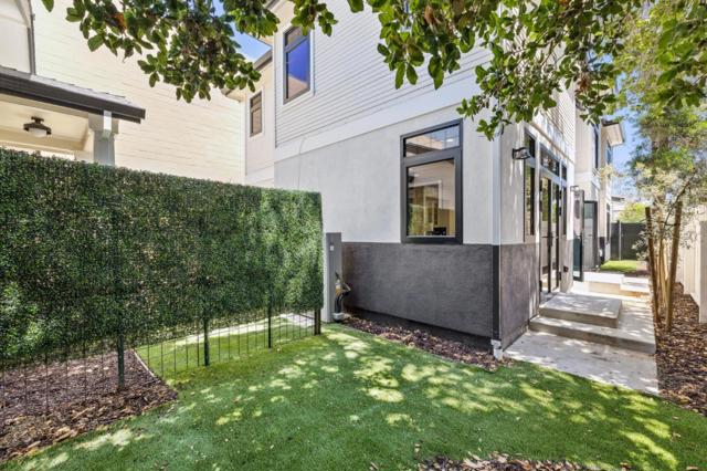 546 Oxford Avenue, Palo Alto CA: https://media.crmls.org/mediaz/4061d02f-c023-4517-9ab9-f03e5312d7cc.jpg