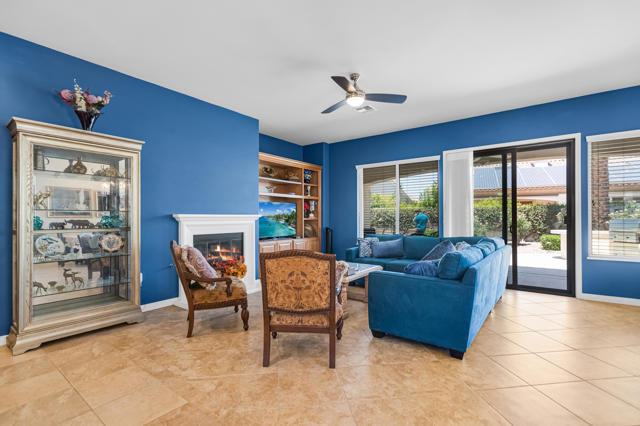 40259 Calle Cancun, Indio CA: https://media.crmls.org/mediaz/4062766f-7711-465c-8788-fba002d23ddd.jpg