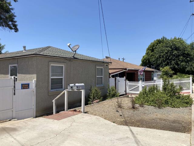 1916 1918 Skyline Drive, Lemon Grove CA: https://media.crmls.org/mediaz/4063163b-0659-44cf-b8d9-486fe8dfd797.jpg