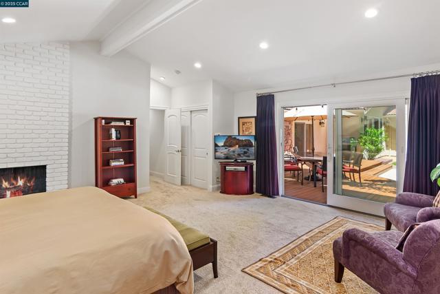2142 Deer Oak Way, Danville CA: https://media.crmls.org/mediaz/40634907-ee2e-4881-847d-e2fce5e060fe.jpg