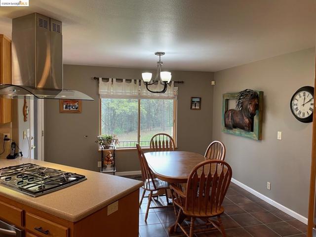 Image 18 of 48 For 16160 Willow Glen Rd