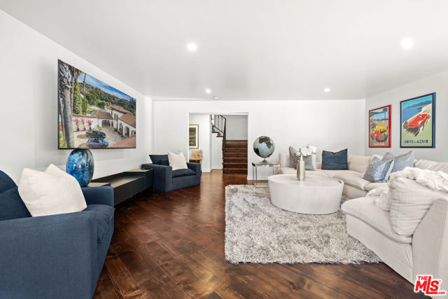 2347 E Valley Road, Santa Barbara CA: https://media.crmls.org/mediaz/4063ec3e-9a21-40e0-a479-6e16ad2ea0e1.jpg
