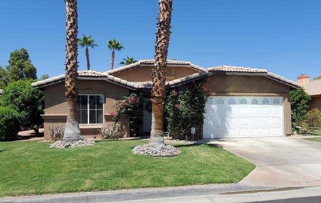 82570 Delano Drive, Indio CA: https://media.crmls.org/mediaz/4064012d-29f0-4f5d-b209-305c14bdc62e.jpg