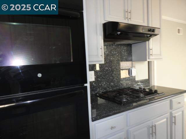 36 Greenwood Dr, South San Francisco CA: https://media.crmls.org/mediaz/40642123-8aca-476a-bda2-ef34d484c9ff.jpg