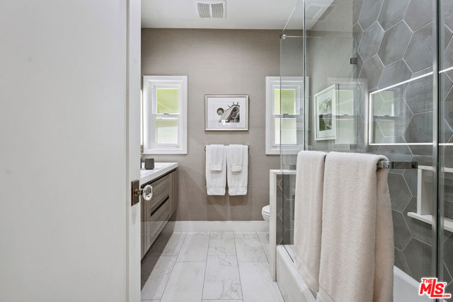 1033 N La Jolla Avenue, West Hollywood CA: https://media.crmls.org/mediaz/40643b92-e856-419b-ac78-0937d0359349.jpg