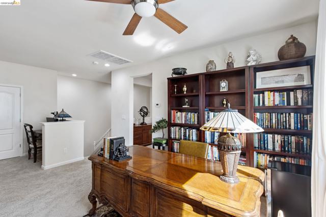 2469 Talaria Dr, Oakley CA: https://media.crmls.org/mediaz/4065130a-9736-4509-90d9-10d824c5c0f8.jpg