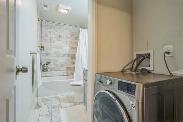 696 29th Street, Oakland CA: https://media.crmls.org/mediaz/40653b3e-7374-444f-ba3d-32261f7bc23e.jpg