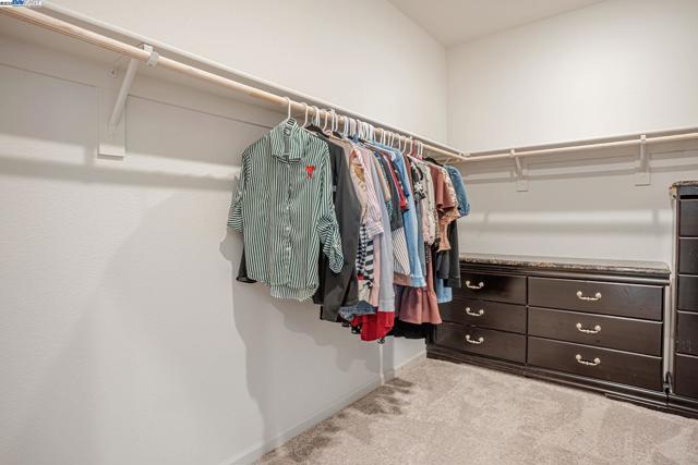 859 Helmsley Dr, Vacaville CA: https://media.crmls.org/mediaz/406552fe-0362-4161-aa8a-ff9bb0da53e6.jpg