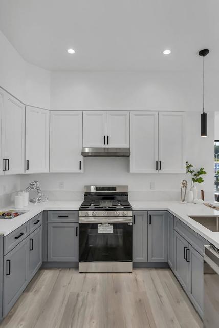 889 McLellan Drive, South San Francisco CA: https://media.crmls.org/mediaz/4065e6c2-a584-4006-98be-794bcf09a9ff.jpg