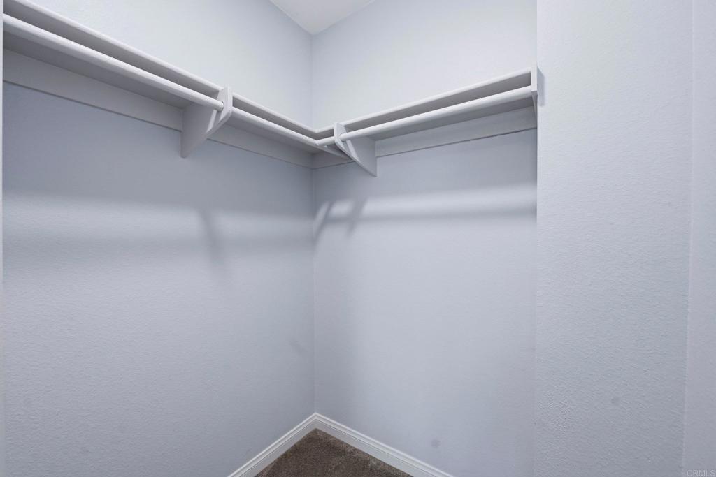 https://media.crmls.org/mediaz/4066da5f-2939-4018-a8bf-72e429905844.jpg?preset=X-Large