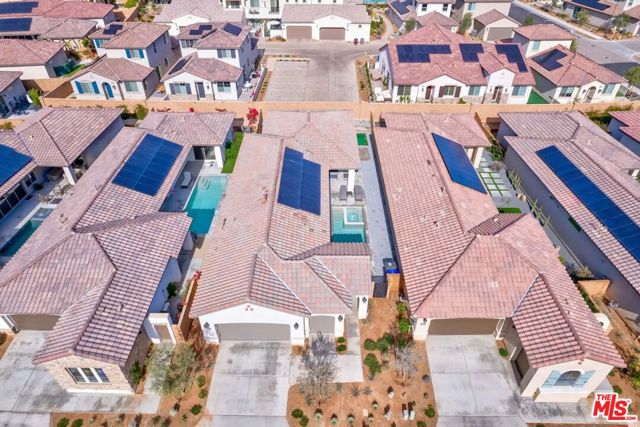 80240 Platinum Way, La Quinta CA: https://media.crmls.org/mediaz/406700b5-9ff8-4822-9fd2-2dcf9b09b760.jpg