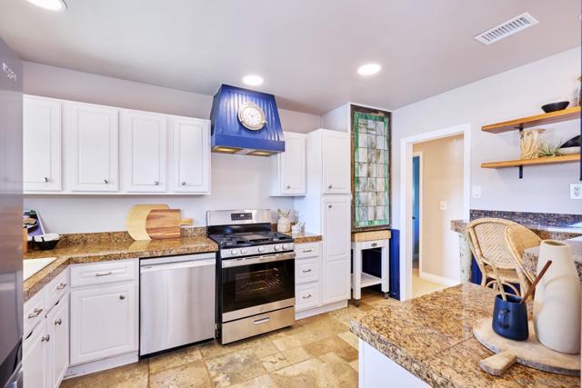 4568 4th Street, La Mesa CA: https://media.crmls.org/mediaz/4067c80b-3b7c-4e64-8f36-3b6b73359f15.jpg