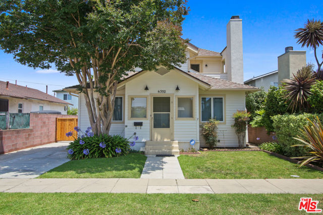 4352 Lyceum Avenue, Los Angeles CA: https://media.crmls.org/mediaz/4067f241-2c3c-4aea-b471-20cbd5f7096c.jpg