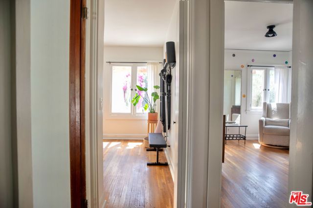 898 N Chester Avenue, Pasadena CA: https://media.crmls.org/mediaz/40686fab-f232-43f1-ac9a-ca9c79b294e4.jpg