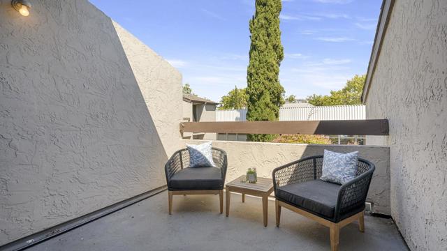2201 The Alameda, Santa Clara CA: https://media.crmls.org/mediaz/4068e443-2a20-4340-b39f-5c5d446b3376.jpg