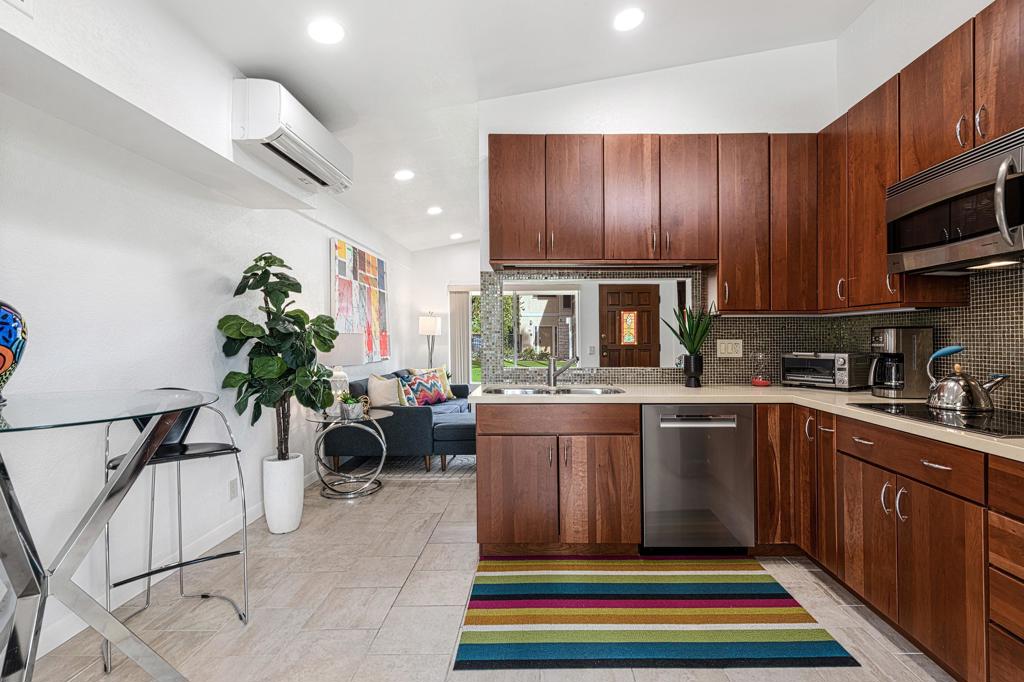 MLS #219138888PS image #3