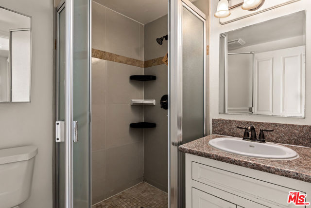 2667 Menlo Avenue, Los Angeles CA: https://media.crmls.org/mediaz/40696c51-5b2c-4b51-b5d3-047c07f6205c.jpg