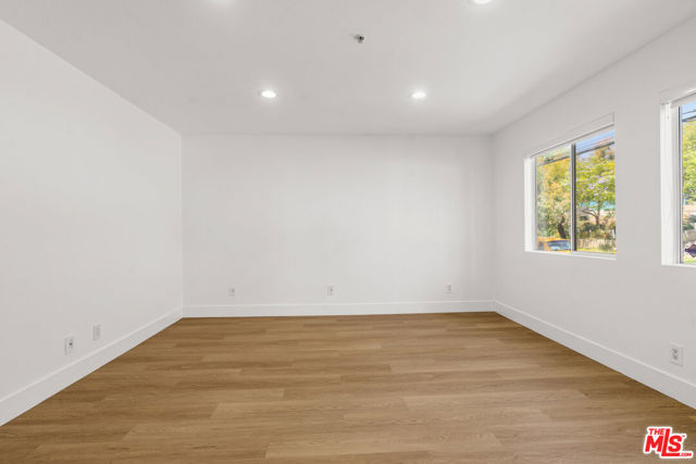 16100 West Sunset Boulevard, 104 photo 11