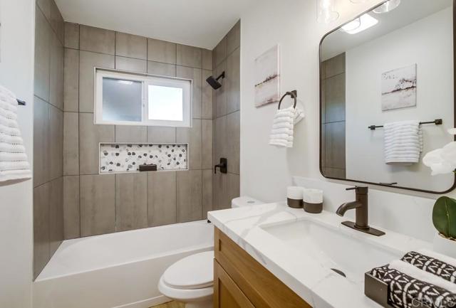 4214 Caledonia Drive, San Diego CA: https://media.crmls.org/mediaz/4069cf6b-854b-4e0e-a95d-77800410a87e.jpg