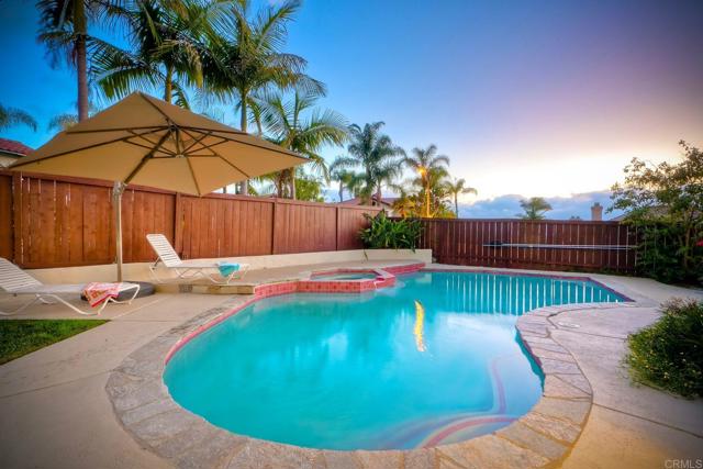 3737 Hillview Way, Oceanside CA: https://media.crmls.org/mediaz/406ad016-3f22-4a67-9bec-8b00c1cfdf97.jpg