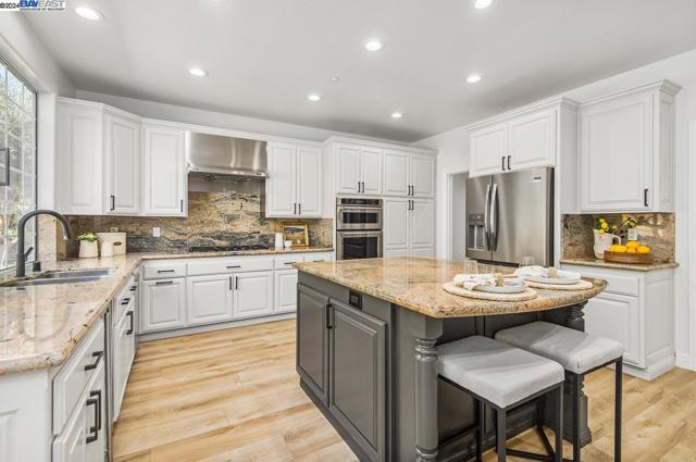 Image 15 of 48 For 952 Gray Fox Cir