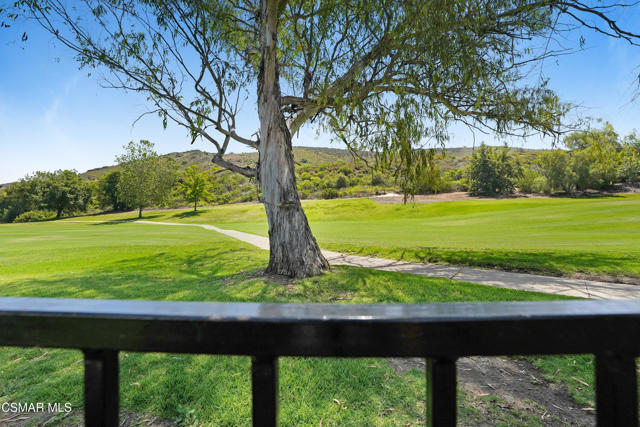 4188 Minnecota Drive, Thousand Oaks CA: https://media.crmls.org/mediaz/406b5358-cf7c-4c32-8cda-0e2a7903872a.jpg