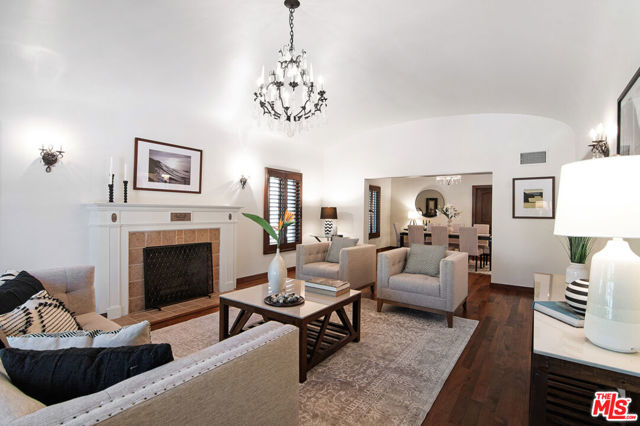 664 S Highland Avenue, Los Angeles CA: https://media.crmls.org/mediaz/406b5b67-b91a-4b57-bc6e-49a9b4f749ef.jpg