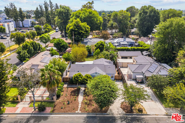 7048 Zelzah Avenue photo 33