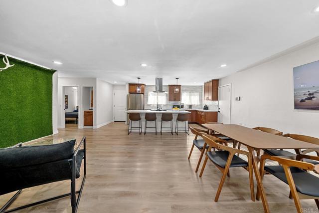 9903 Lindo Lake Place, Lakeside CA: https://media.crmls.org/mediaz/406ba1cc-e93b-4bbf-b4bb-087e3bd18c1f.jpg