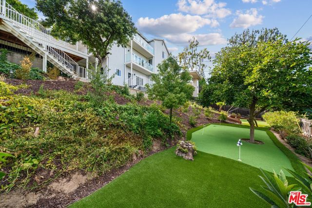 334 Anita Drive, Pasadena CA: https://media.crmls.org/mediaz/406c863a-47bb-4a5b-831a-c3b11883a3e2.jpg