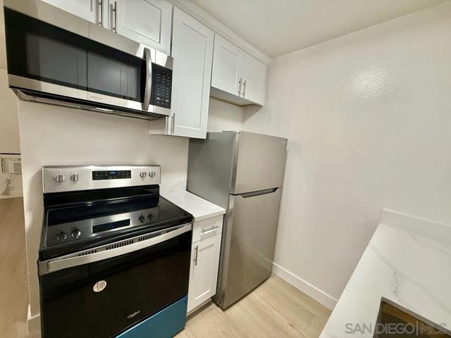 6650 AMHERST ST, San Diego CA: https://media.crmls.org/mediaz/406dadb9-2f1e-4e15-b5e1-78b3cbc0bcc8.jpg