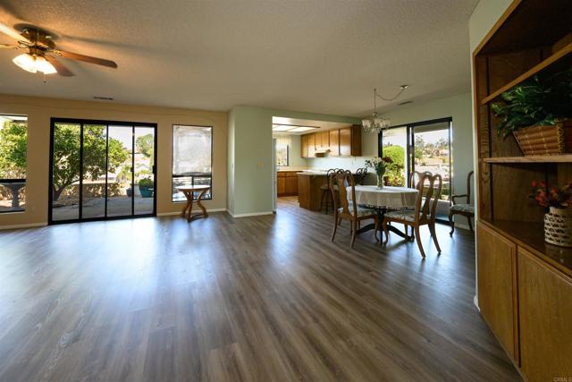 Detail Gallery Image 9 of 30 For 1811 Lynx Glen, Escondido,  CA 92026 - 2 Beds | 2 Baths