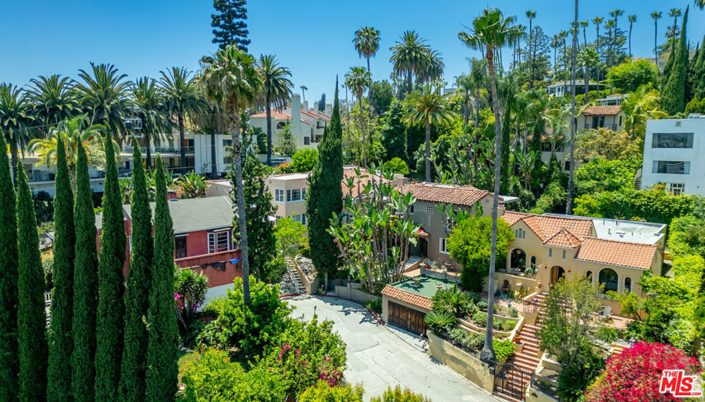 2001 Holly Hill Terrace