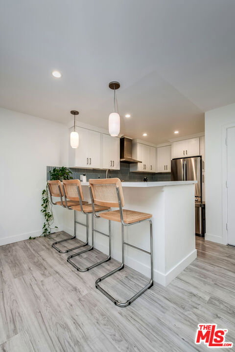 16 Quarterdeck Street, Marina del Rey CA: https://media.crmls.org/mediaz/406e5ea1-7877-4076-b4a6-b9aeb32a651f.jpg