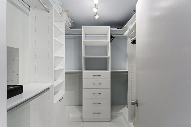 2399 Jefferson St, Carlsbad CA: https://media.crmls.org/mediaz/406e9651-82ba-4ce1-a46c-e03f7d1f29db.jpg