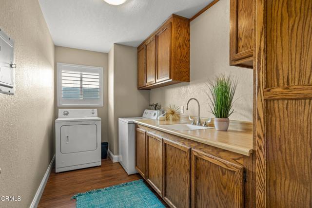 Laundry room with Storage