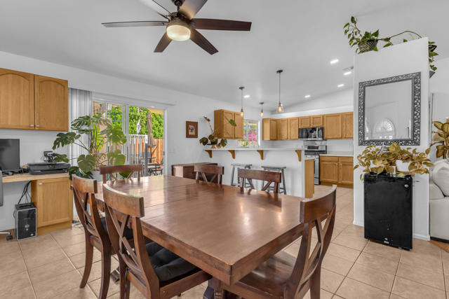 Image 29 of 64 For 52680 Avenida Martinez