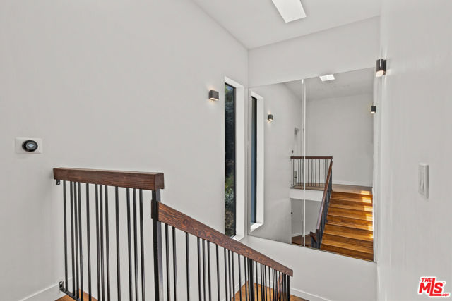 2646 Rinconia Drive, Los Angeles CA: https://media.crmls.org/mediaz/406f75cf-955d-4ed1-8283-eaf88114764b.jpg