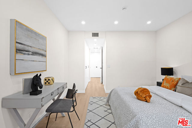 10750 Wilshire Boulevard, Los Angeles CA: https://media.crmls.org/mediaz/4070a0ad-a46b-47e6-9716-c98cc60c6306.jpg