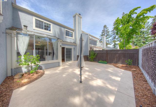 243 Northwood Commons, Livermore CA: https://media.crmls.org/mediaz/4070df1c-64db-4191-91f5-36c11998f17c.jpg