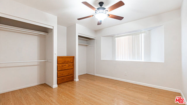 26665 Lakeview Drive, Helendale CA: https://media.crmls.org/mediaz/4071b924-378a-4e6d-9f87-40218ff09768.jpg