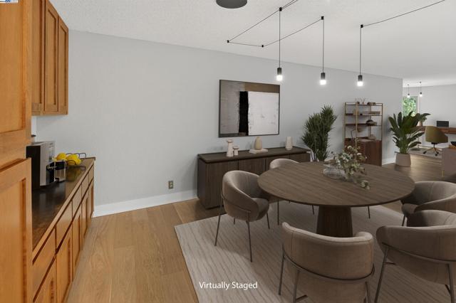 400 Davis St, San Leandro CA: https://media.crmls.org/mediaz/407211f8-c171-4afd-a40b-81e8337ffa67.jpg