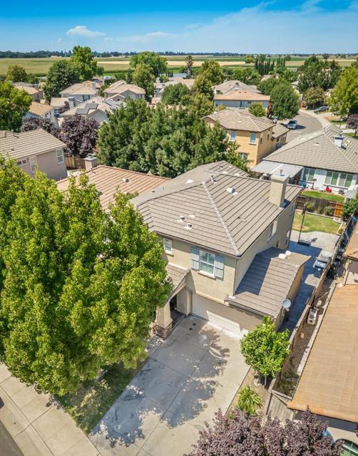 3417 River Shoal Avenue, Sacramento CA: https://media.crmls.org/mediaz/40722153-7e57-42ea-8951-93847975105d.jpg