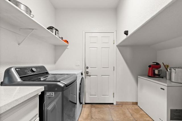 354 Vasconcellos Avenue, Manteca CA: https://media.crmls.org/mediaz/40723e1f-96ae-417b-b124-ecea28a12c96.jpg