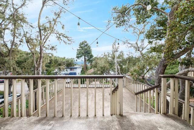 208 Spreckels Drive, Aptos CA: https://media.crmls.org/mediaz/4072d47b-5802-498b-bf4c-364eff8e86c9.jpg