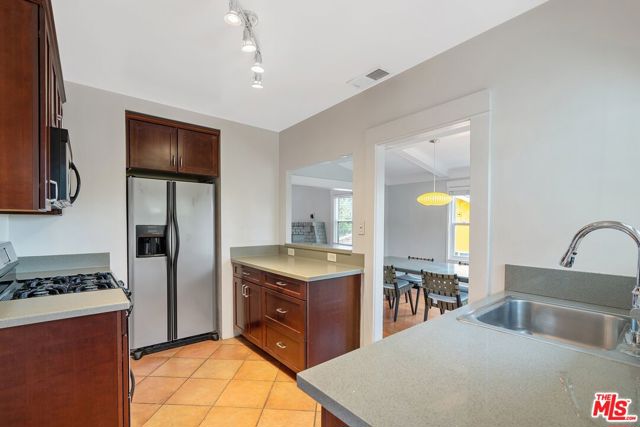 6163 Strickland Avenue, Los Angeles CA: https://media.crmls.org/mediaz/4072d77d-c4a1-43ae-9d77-2d5a0593d8c0.jpg