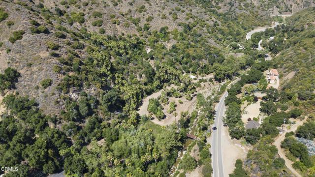 16825 Maricopa Highway, Ojai CA: https://media.crmls.org/mediaz/4072e702-1980-4548-a259-7cdc0c82c0ef.jpg