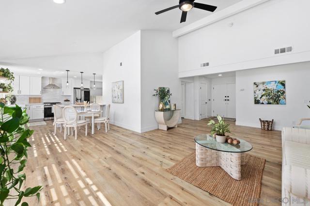 12687 Senda Acantilada, San Diego CA: https://media.crmls.org/mediaz/40739f2d-f7fc-48b8-8414-36975176ae98.jpg