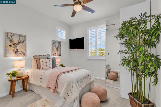 6983 Alamo Creek Trl, Dublin CA: https://media.crmls.org/mediaz/40740293-6c10-4fe8-8d9d-f3a095b6e0b2.jpg