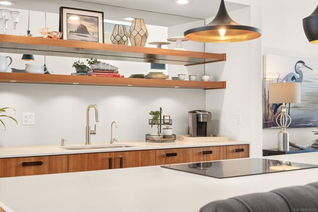 Image 5 of 33 For 119 Via Coronado